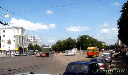 Площадь Мира, сквер Танкистов. Улицы: слева Московская, справа Пушкинская
