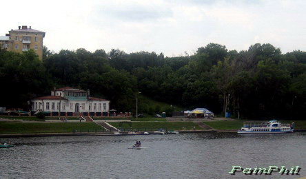 Oka River, Proletarian mountain rescue station and a water jetty