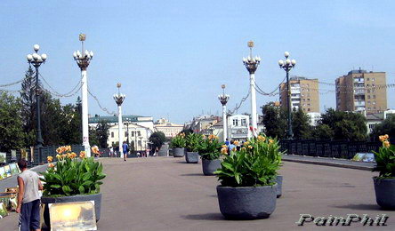 Leninsky bridge with Karl Marx square